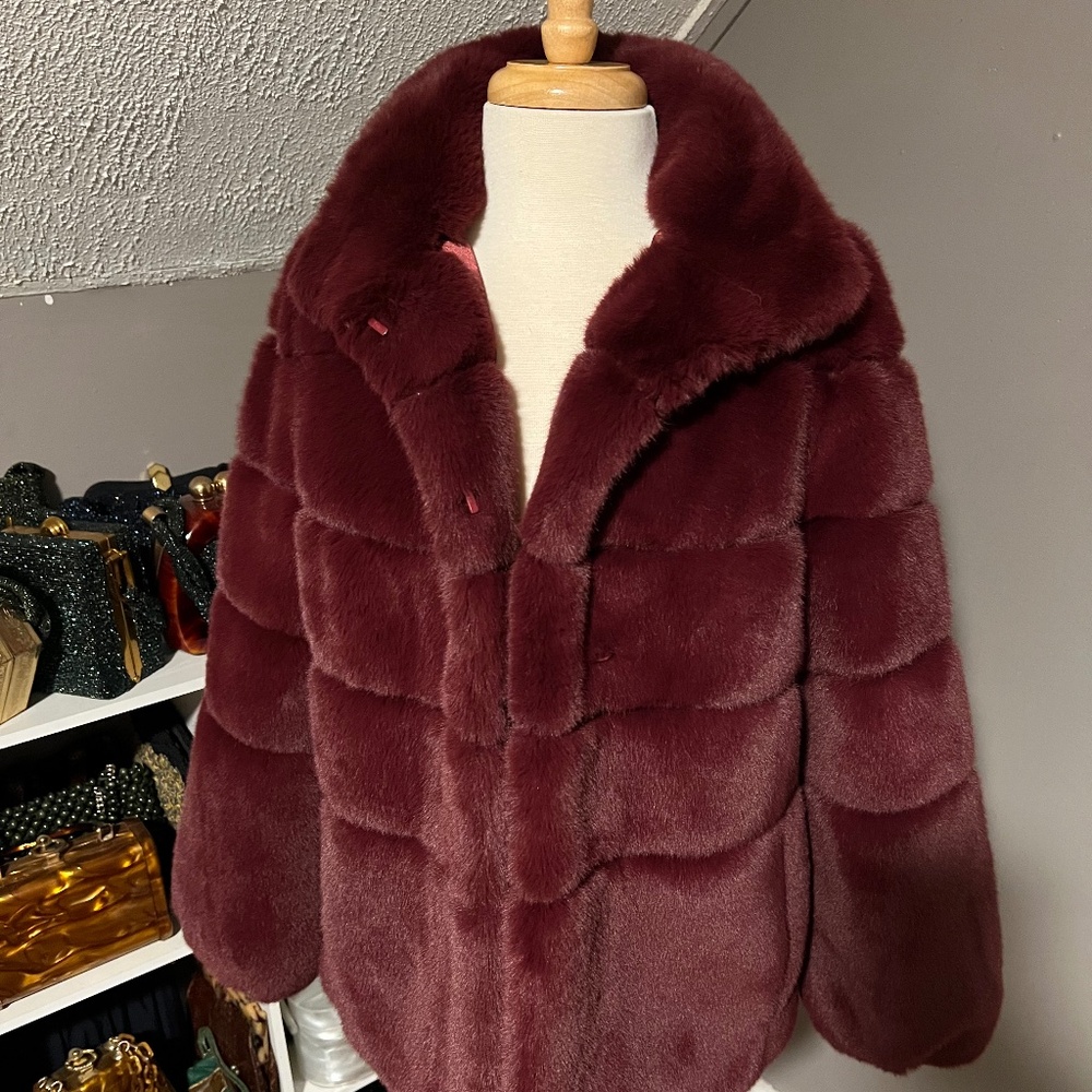 Diane Von Furstenberg Faux Fur Jacket Size Small burgundy